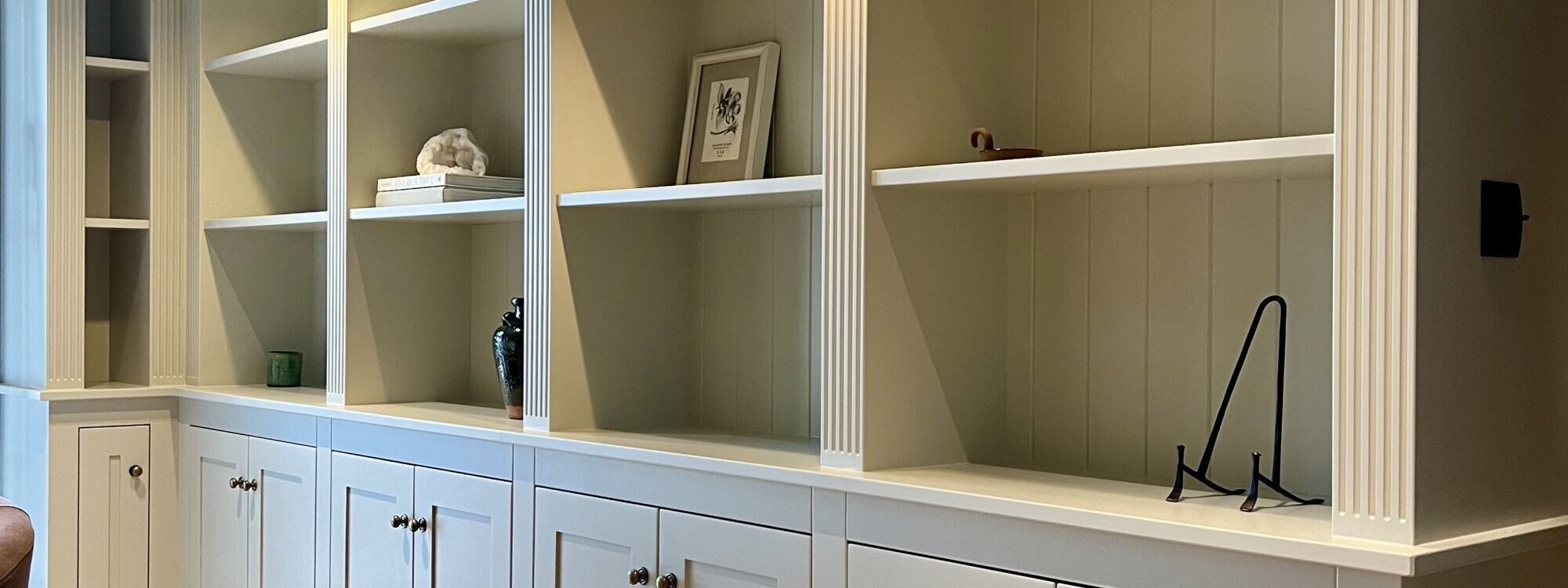 IMG_0778 2000X750 | Atelier F.PERROY Quels sont les avantages d’une bibliothèque sur mesure ? Kingersheim