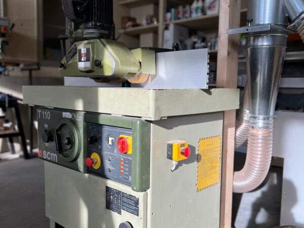 ATELIER_MENUISERIE_TOUPIE_A_BOIS 600X450 | Atelier F.PERROY Notre atelier et nos machines pour vos menuiseries près de Mulhouse et Saint-Louis Pfastatt 2