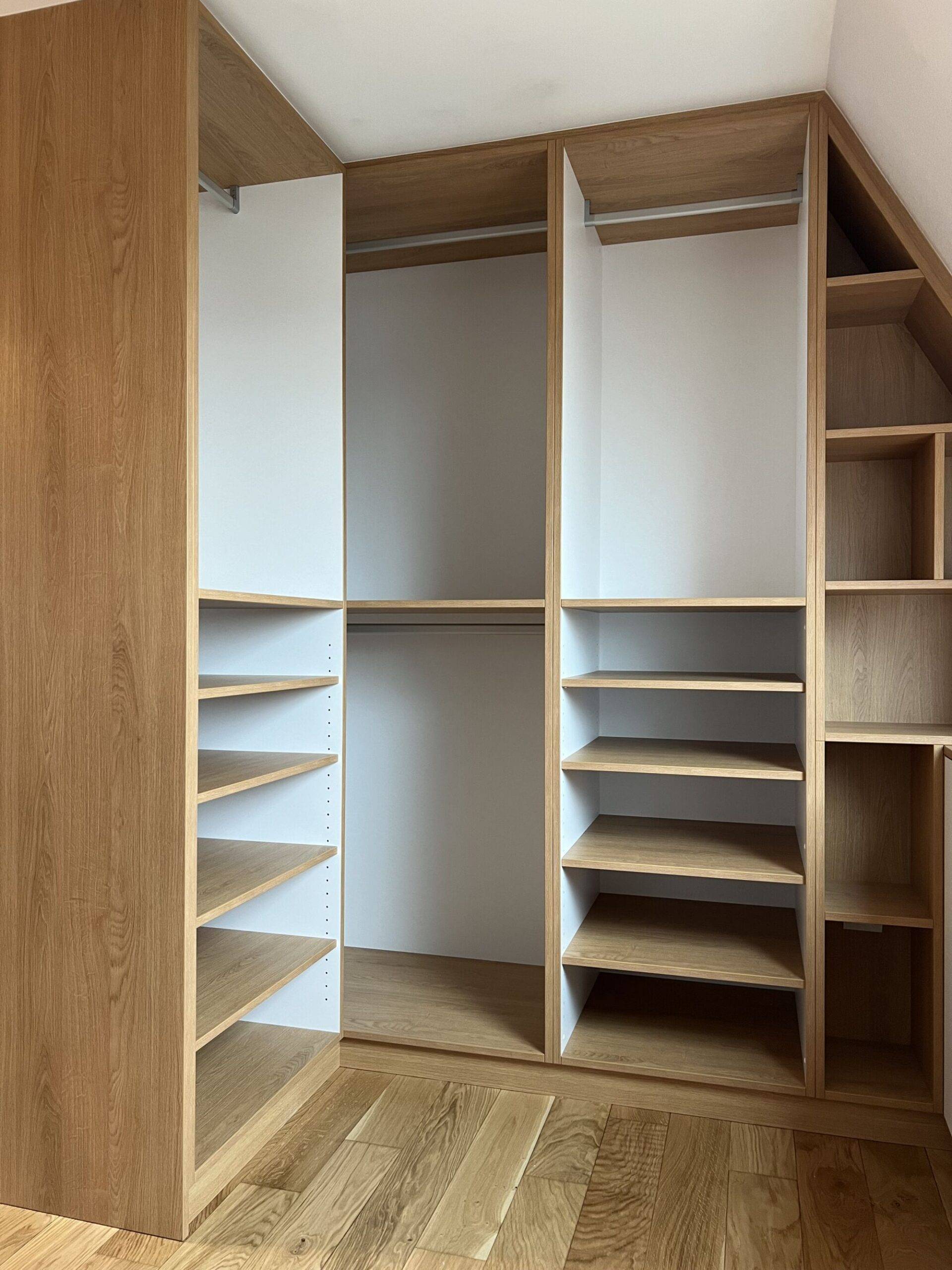 Vous voulez découvrir notre dernière réalisation ? Un dressing ouvert sur-mesure ! Pfastatt 5