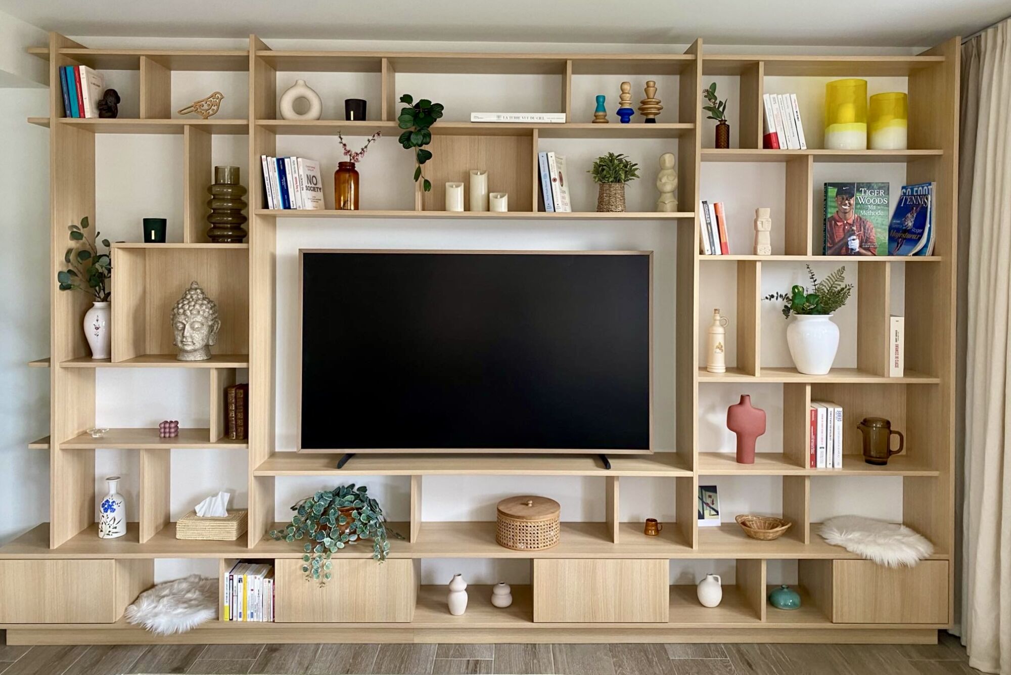 IMG_1504 | Atelier F.PERROY Vous voulez intégrer votre TV mais aussi avoir du rangement ? Saint-Louis 0