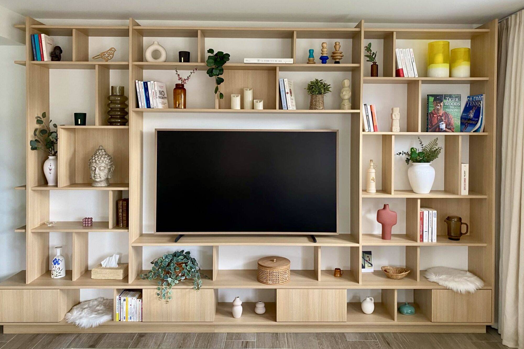IMG_1504 | Atelier F.PERROY Vous voulez intégrer votre TV mais aussi avoir du rangement ? Saint-Louis 0