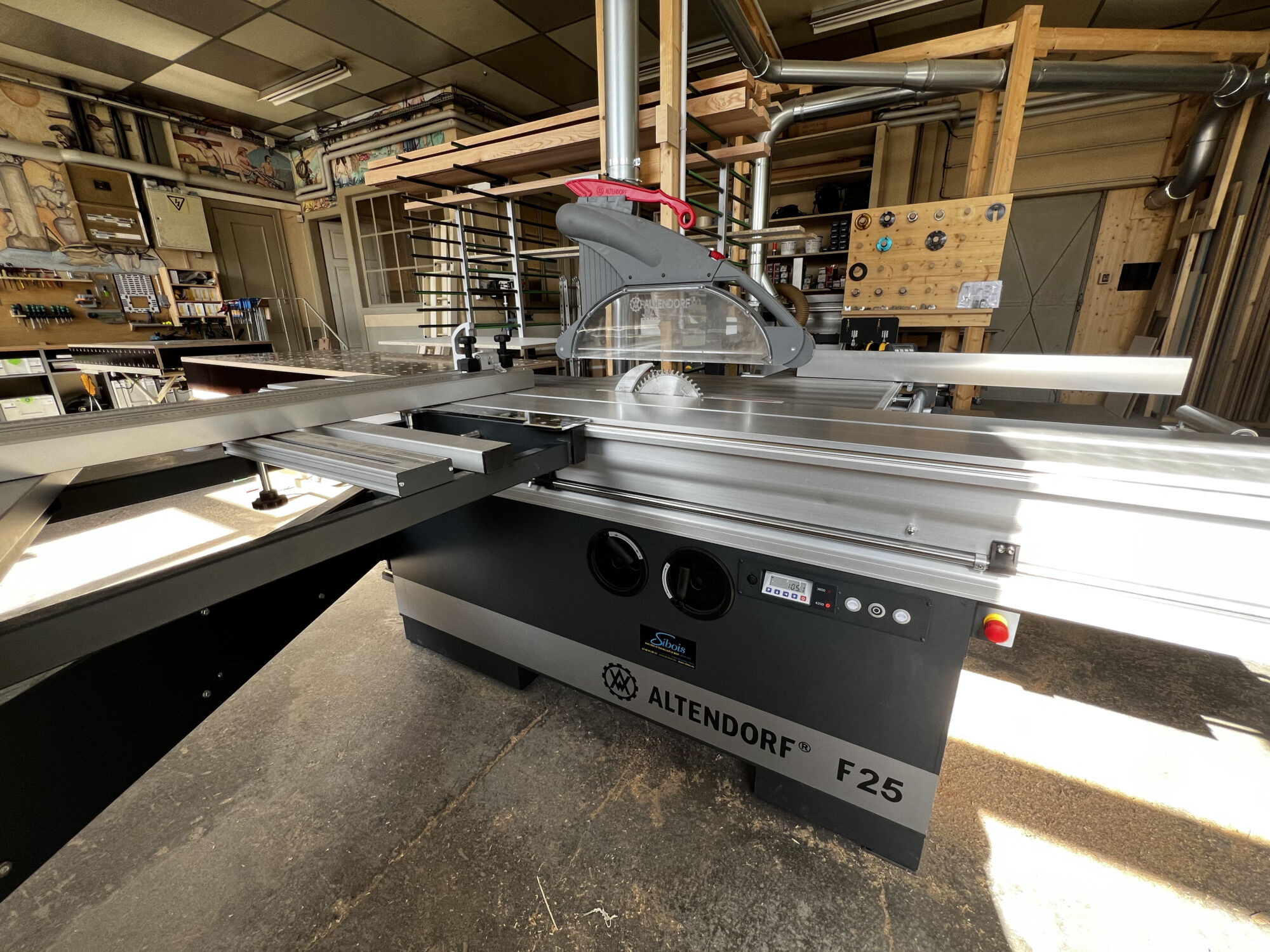 IMG_2316 | Atelier F.PERROY Notre atelier et nos machines pour vos menuiseries près de Mulhouse et Saint-Louis Guebwiller 4